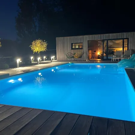 Pool House 85 Privatunterkunft *