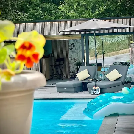 Privatunterkunft Pool House 85 Spa